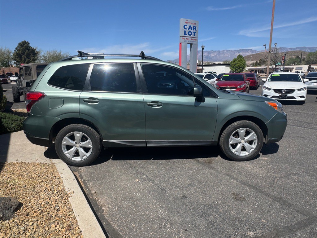2016 Subaru Forester Image 4