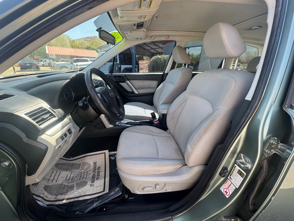 2016 Subaru Forester Image 9