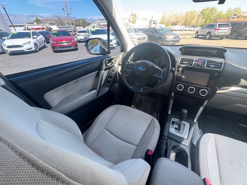2016 Subaru Forester Image 13