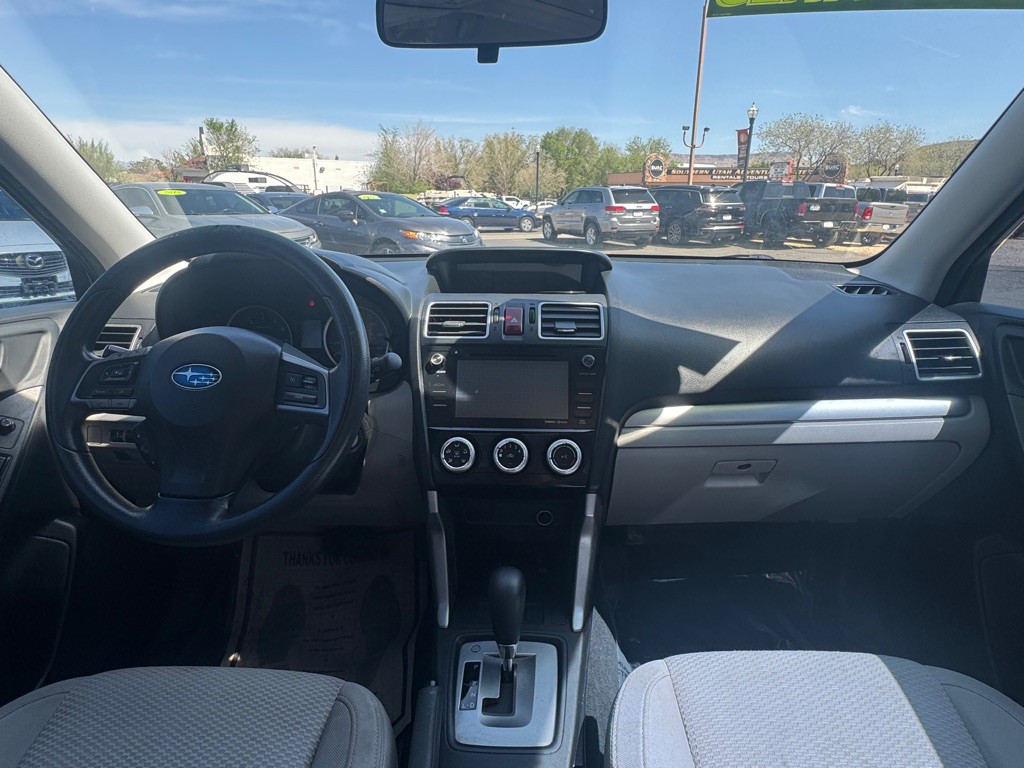 2016 Subaru Forester Image 14