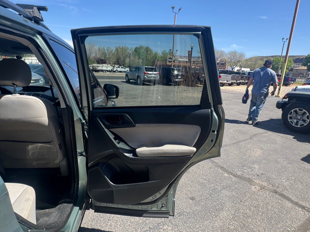 2016 Subaru Forester Image 24