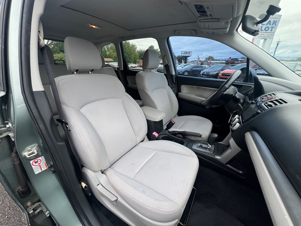 2016 Subaru Forester Image 10