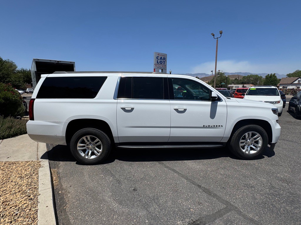 2020 Chevrolet Suburban Image 4