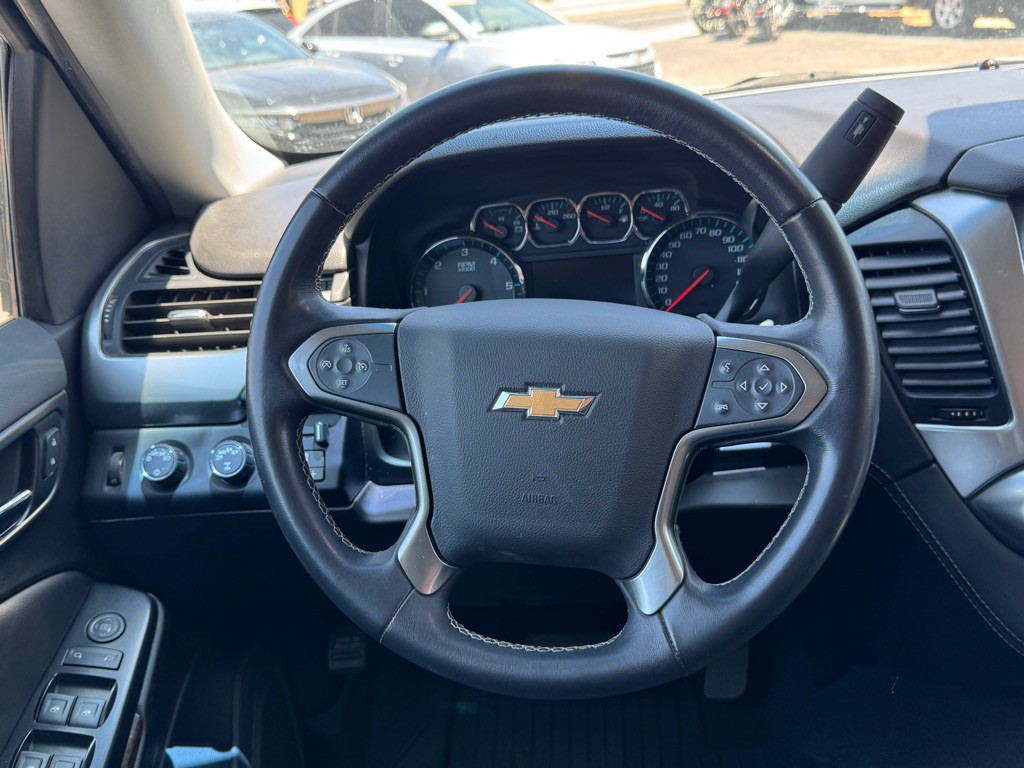2020 Chevrolet Suburban Image 17