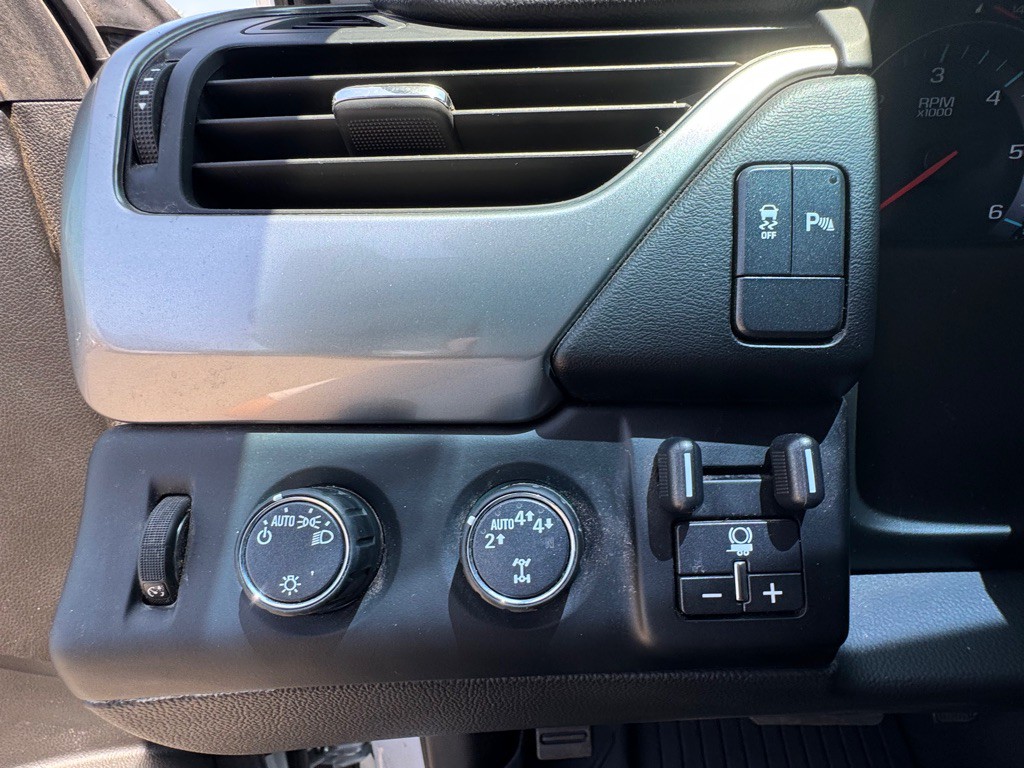 2020 Chevrolet Suburban Image 29