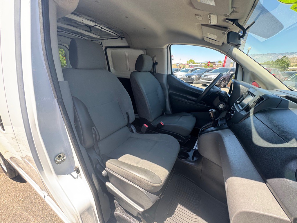 2021 Nissan NV200 Image 10