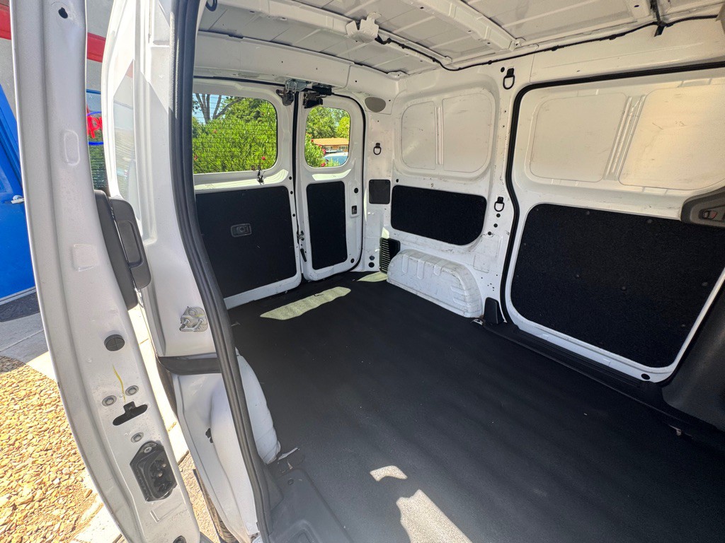 2021 Nissan NV200 Image 13