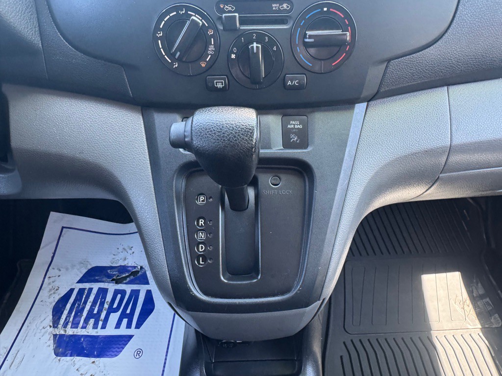 2021 Nissan NV200 Image 18
