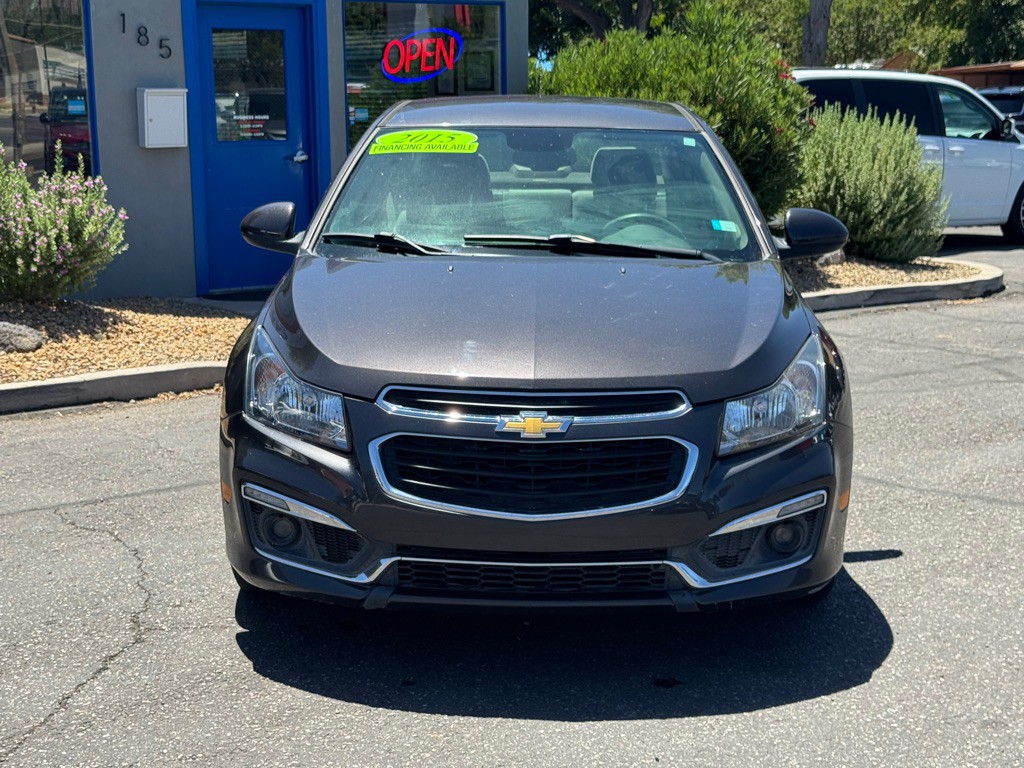 2015 Chevrolet Cruze Image 2