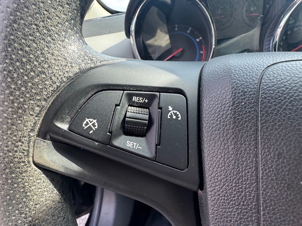 2015 Chevrolet Cruze Image 29