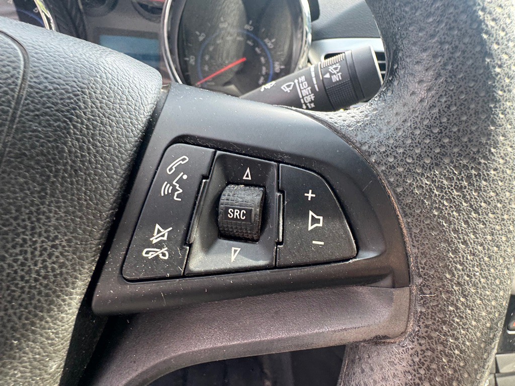2015 Chevrolet Cruze Image 30