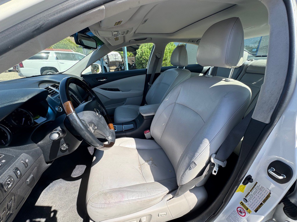 2012 Lexus ES 350 Image 9