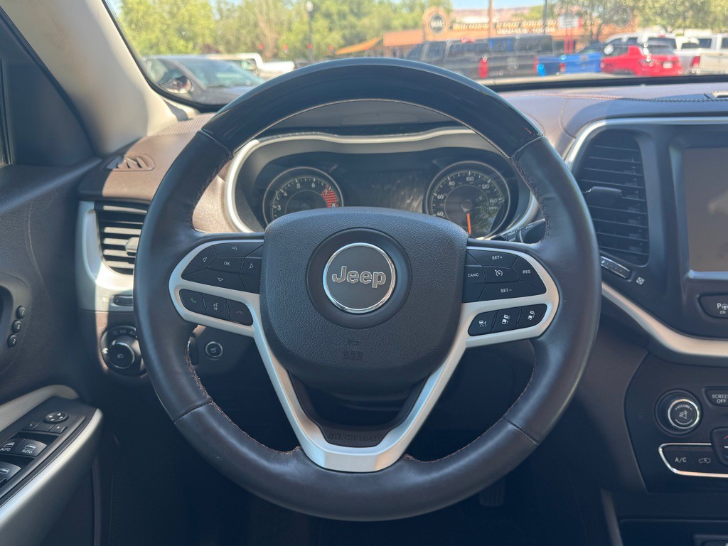 2017 Jeep Cherokee Image 17