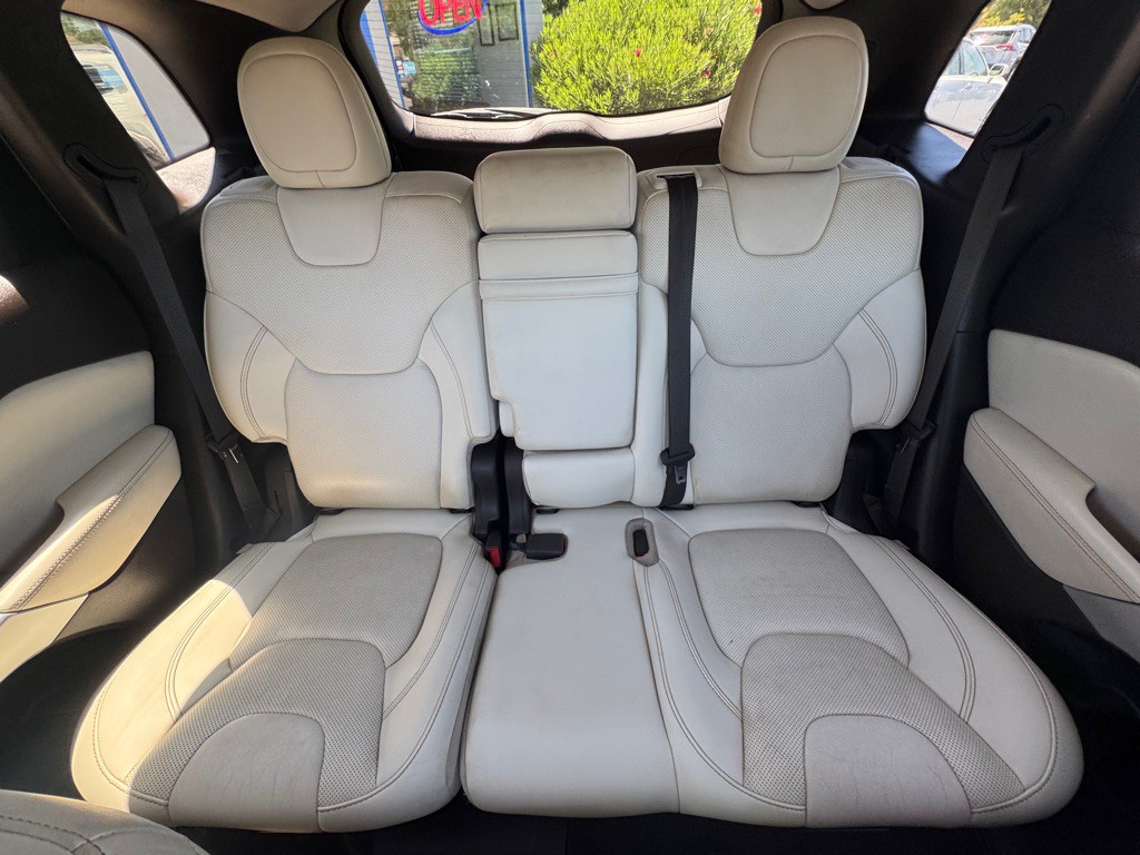 2017 Jeep Cherokee Image 18