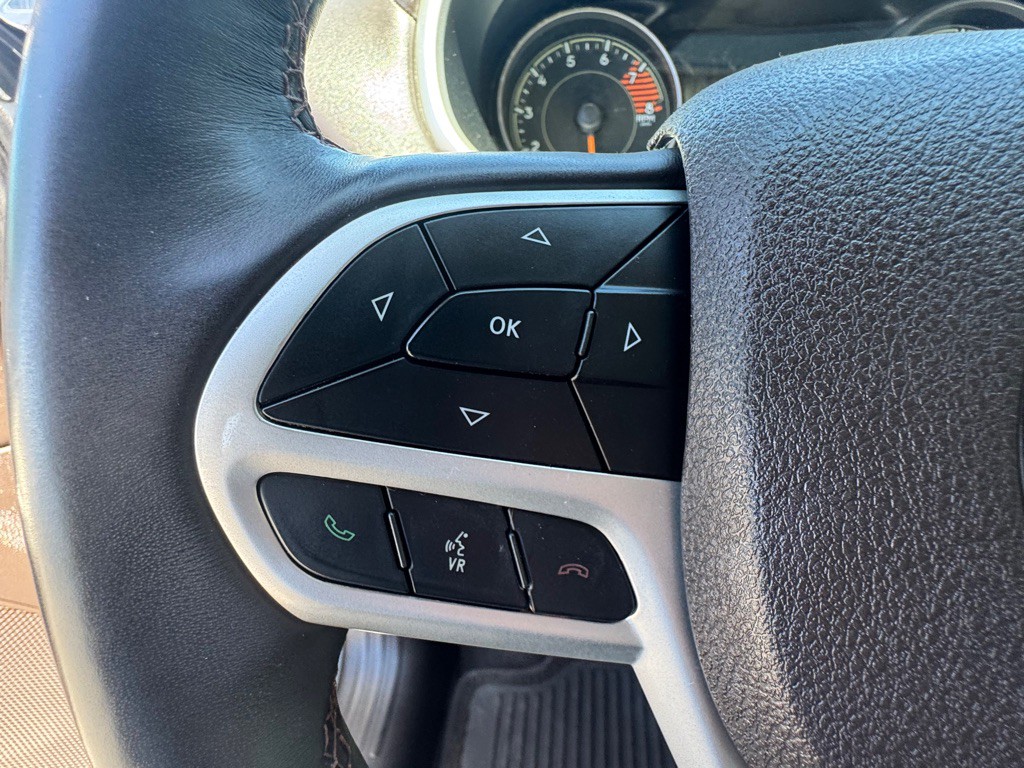 2017 Jeep Cherokee Image 28