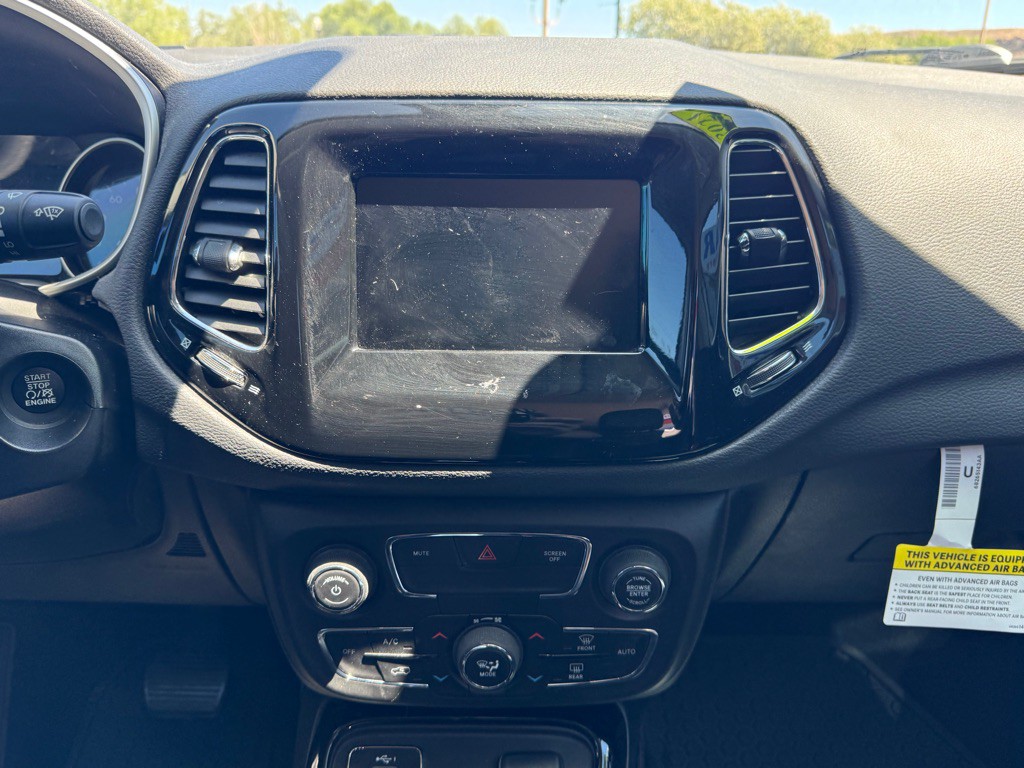 2021 Jeep Compass Image 15