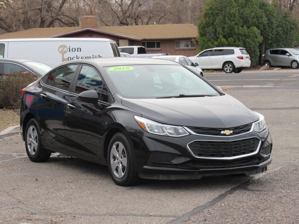 2018 Chevrolet Cruze Image 3