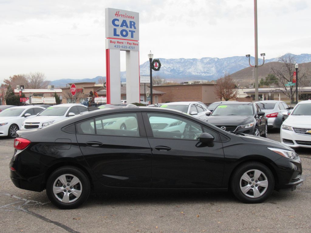 2018 Chevrolet Cruze Image 4