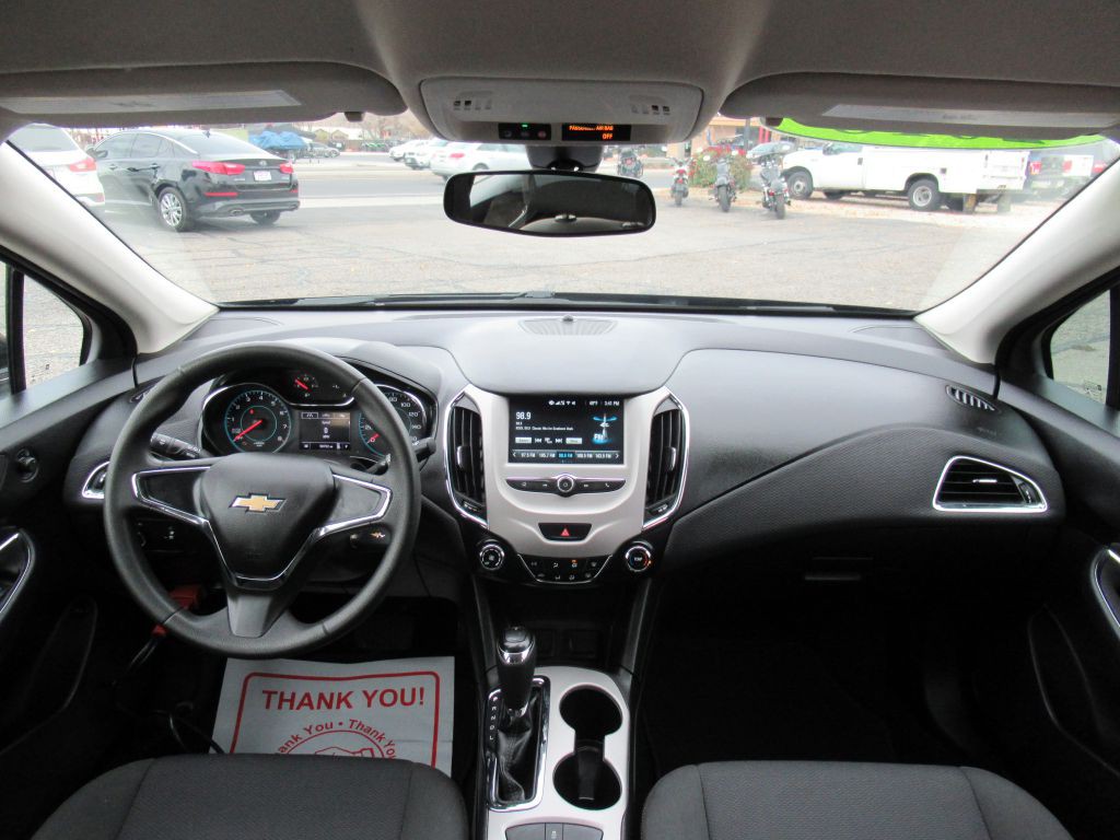 2018 Chevrolet Cruze Image 14