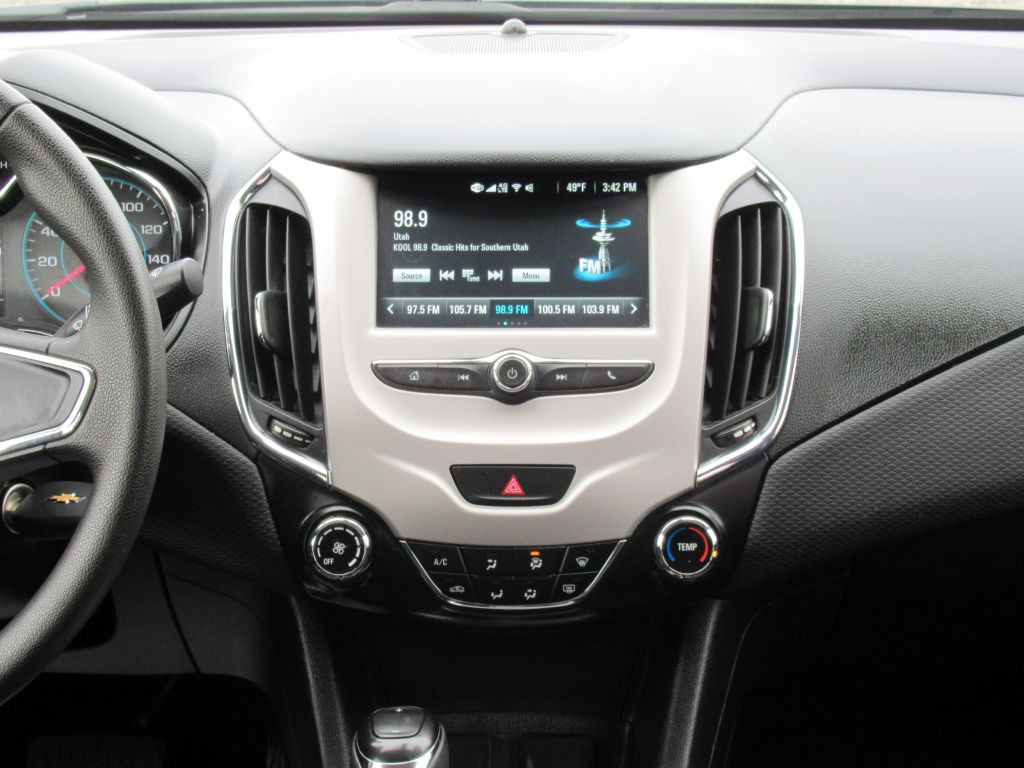 2018 Chevrolet Cruze Image 15