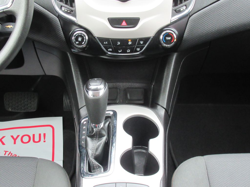 2018 Chevrolet Cruze Image 16
