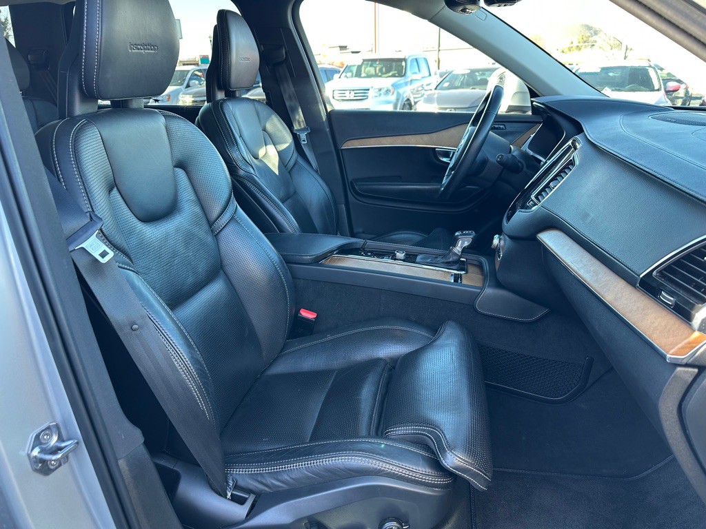 2020 Volvo XC90 Image 10