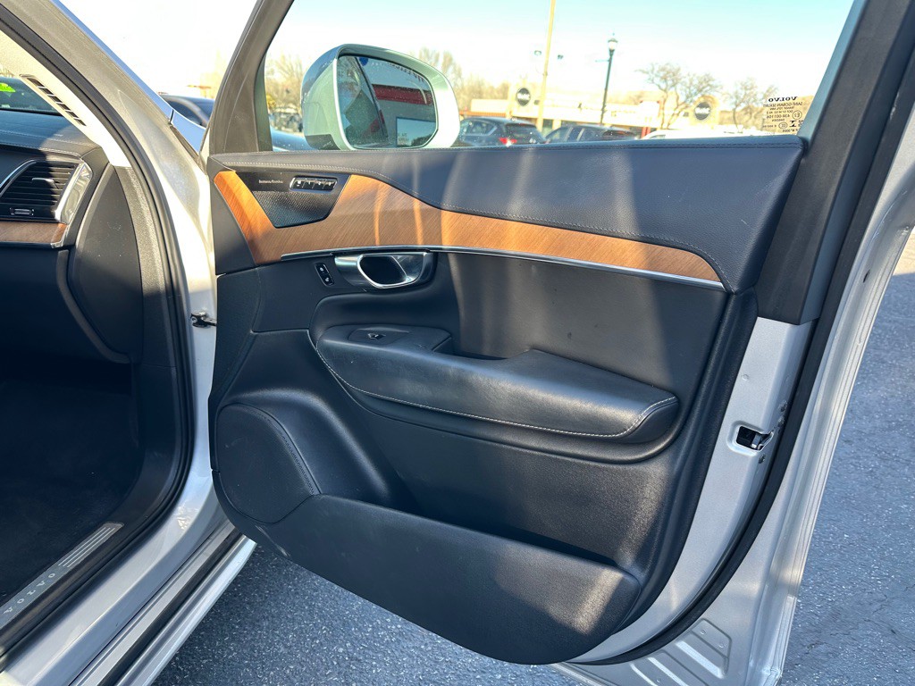 2020 Volvo XC90 Image 11