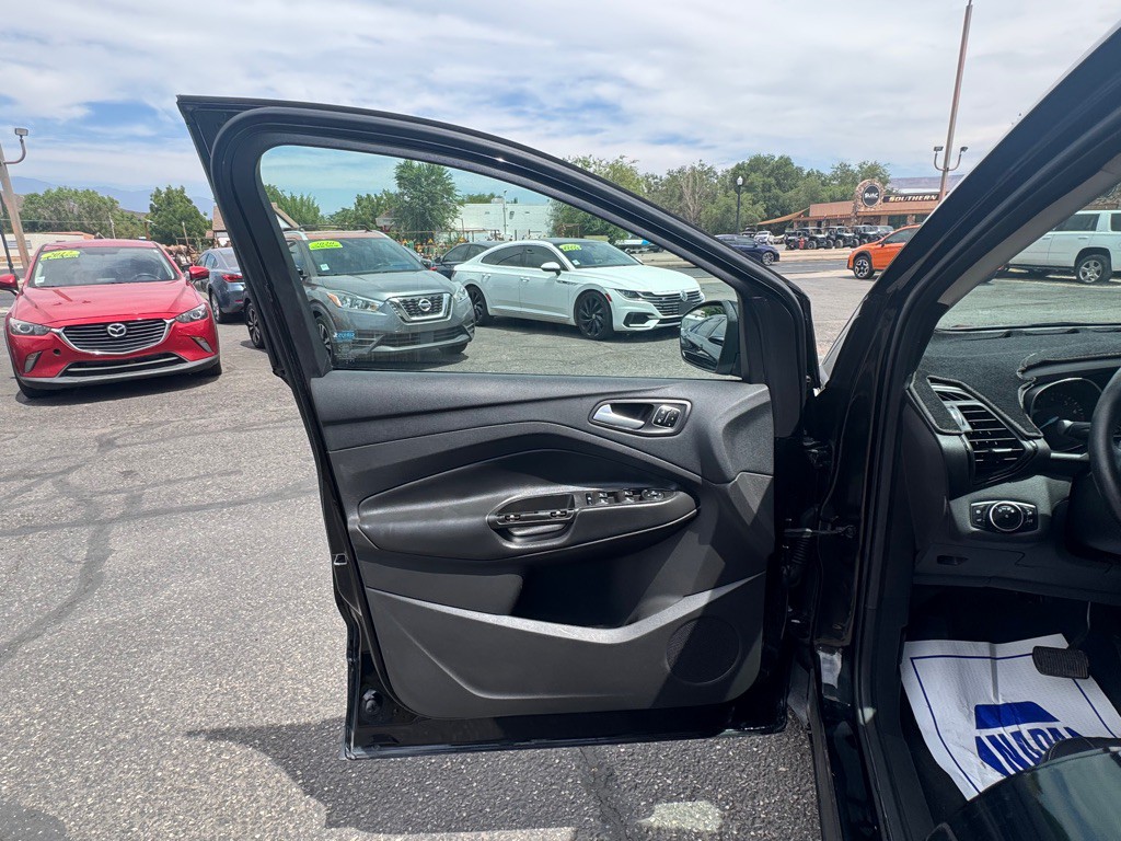 2017 Ford Escape Image 20