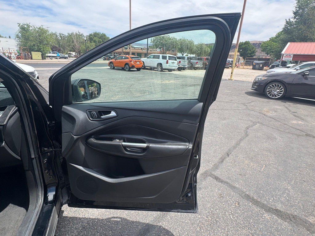 2017 Ford Escape Image 22