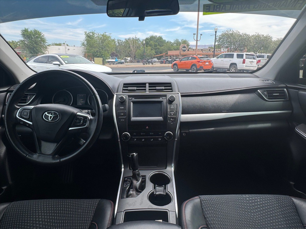 2015 Toyota Camry Image 14