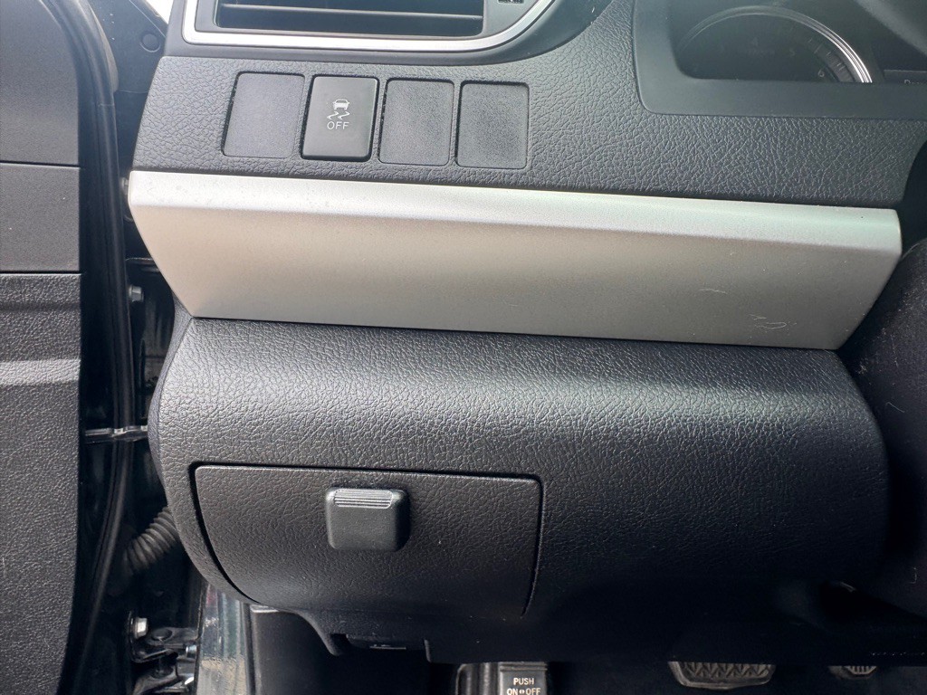 2015 Toyota Camry Image 26