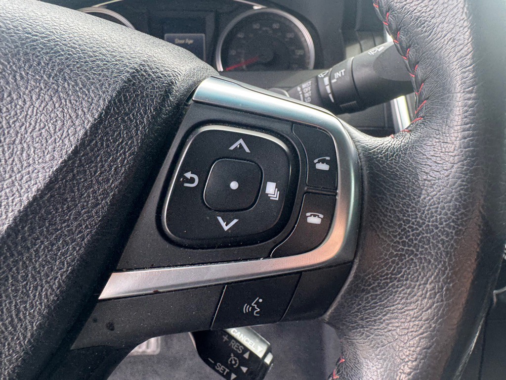 2015 Toyota Camry Image 28