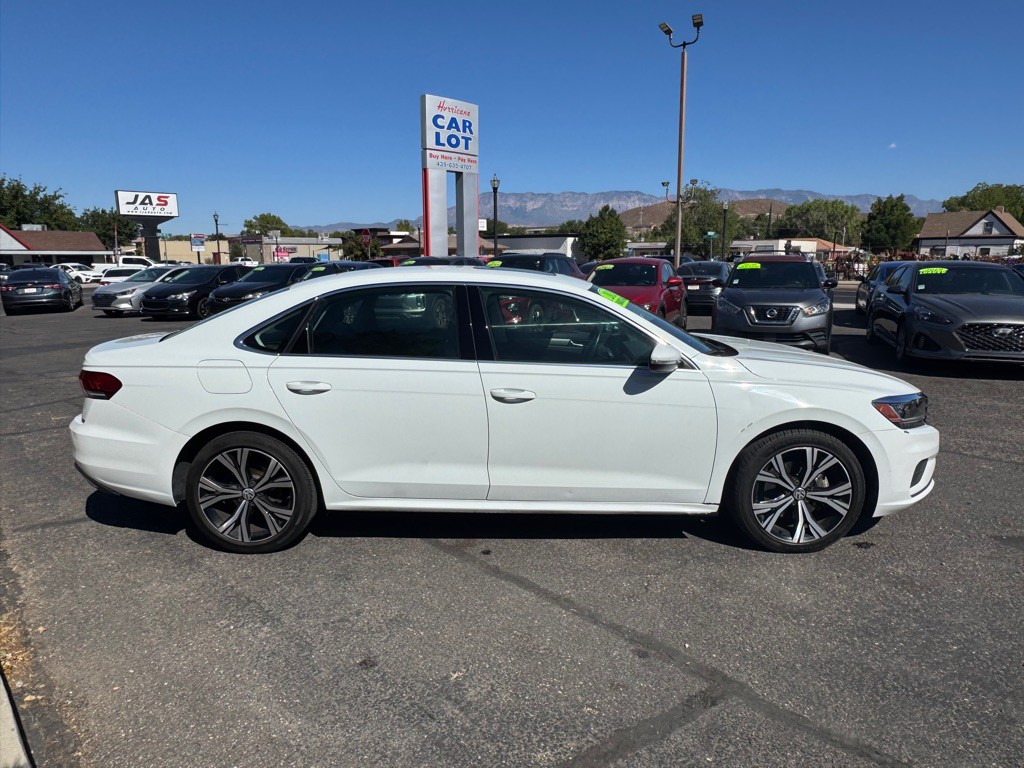 2021 Volkswagen Passat Image 4
