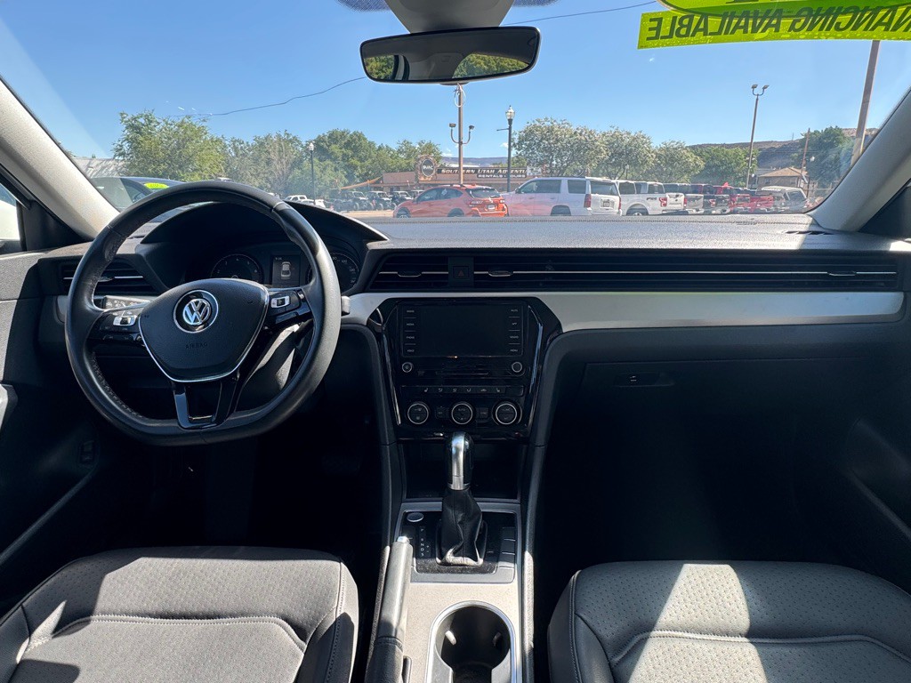 2021 Volkswagen Passat Image 14