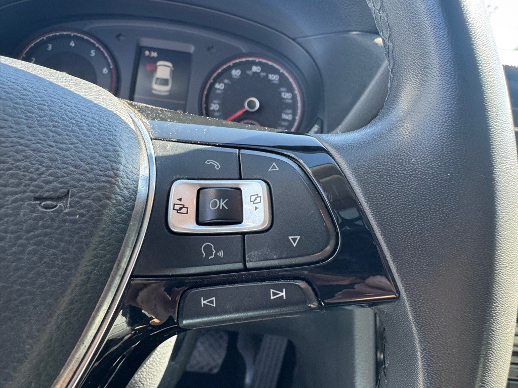 2021 Volkswagen Passat Image 31