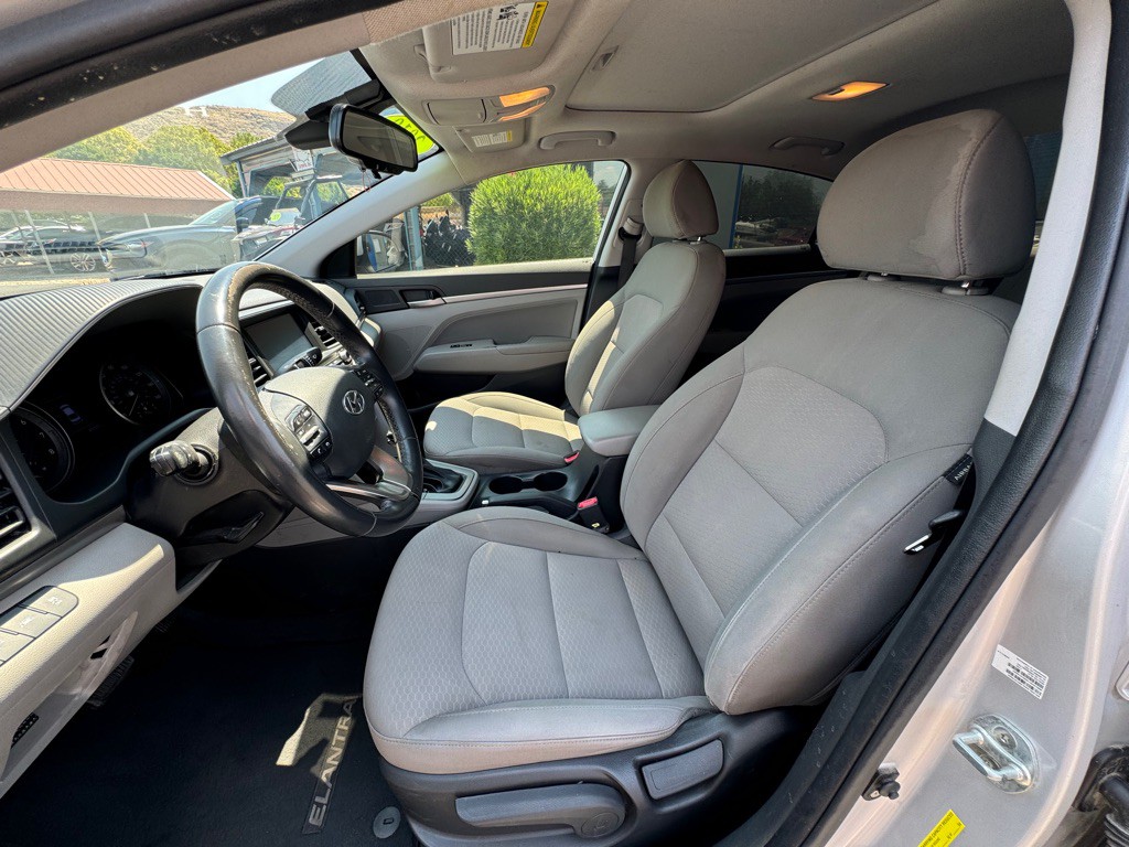 2019 Hyundai Elantra Image 9