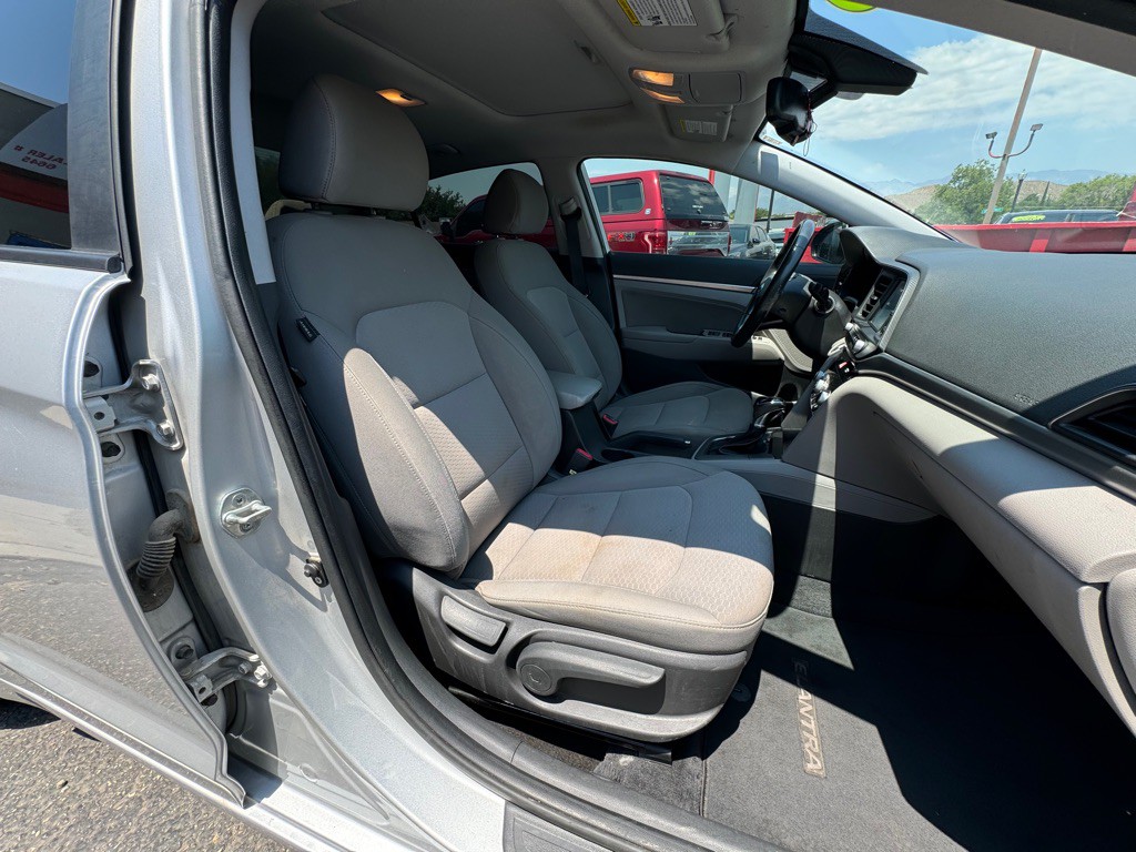 2019 Hyundai Elantra Image 10