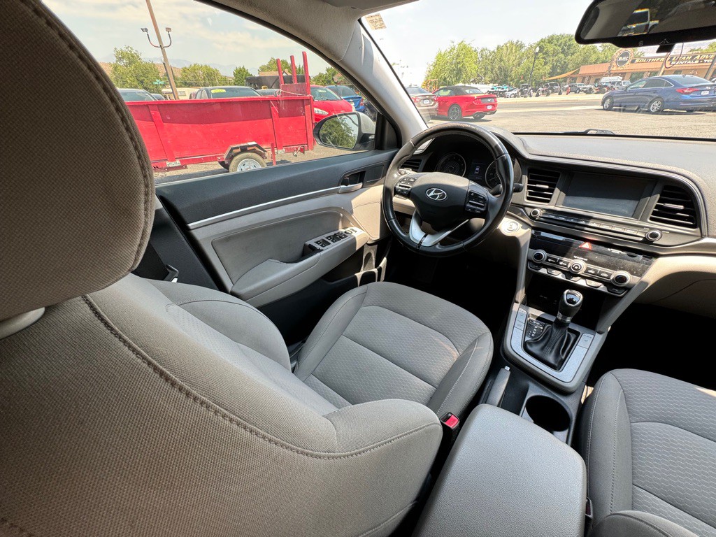 2019 Hyundai Elantra Image 13