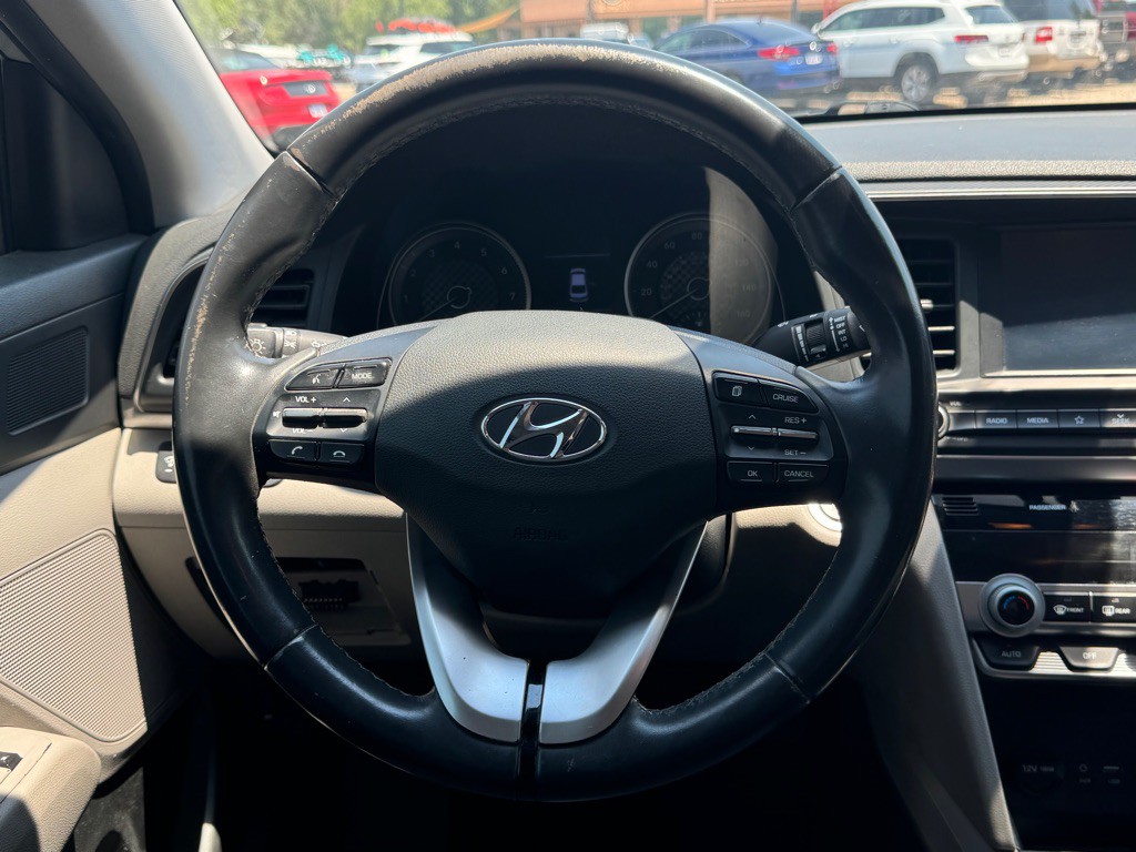 2019 Hyundai Elantra Image 17