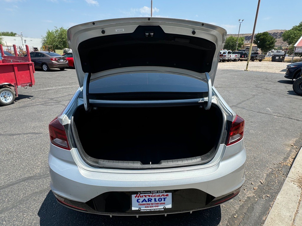 2019 Hyundai Elantra Image 20