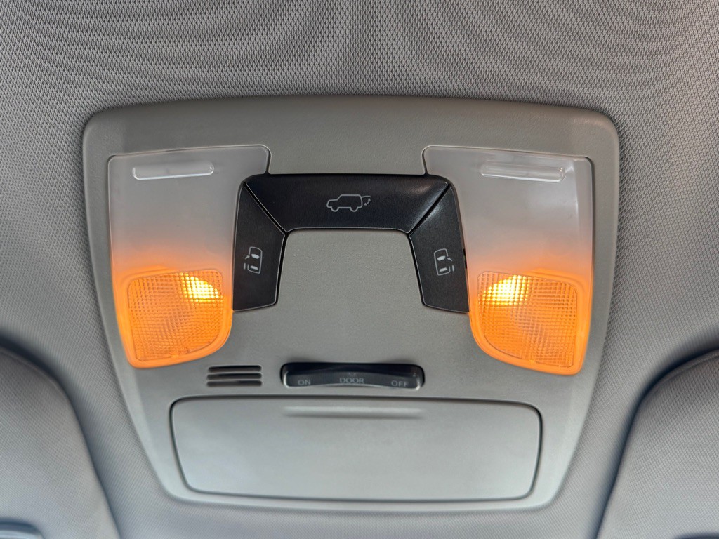 2017 Toyota Sienna Image 18