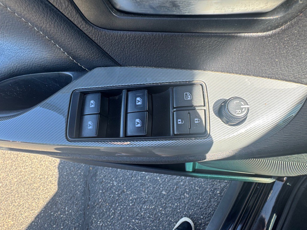 2017 Toyota Sienna Image 25