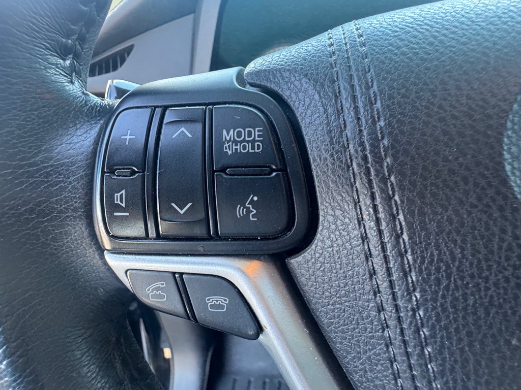 2017 Toyota Sienna Image 30