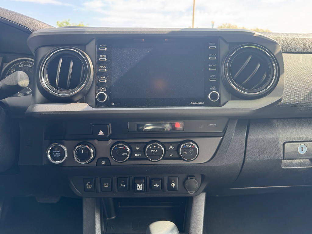 2021 Toyota Tacoma Image 15