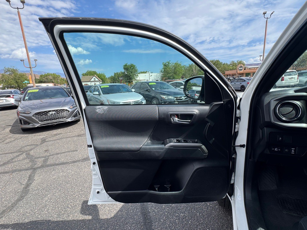 2021 Toyota Tacoma Image 20