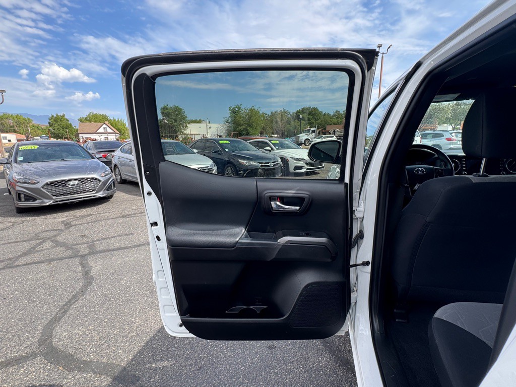 2021 Toyota Tacoma Image 22