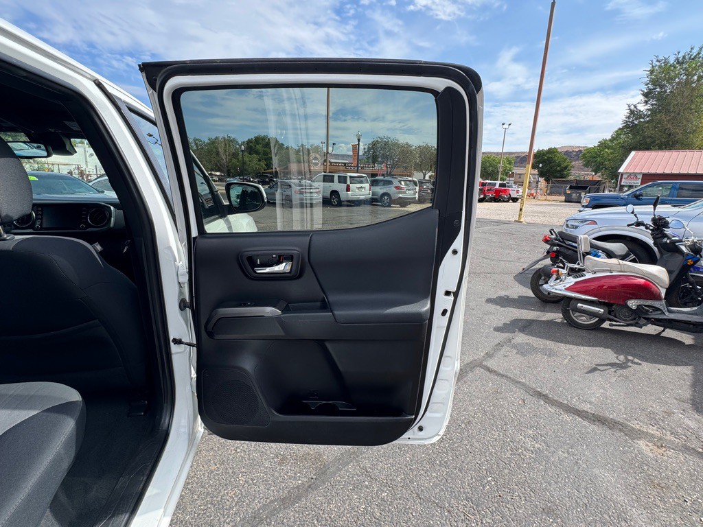 2021 Toyota Tacoma Image 23
