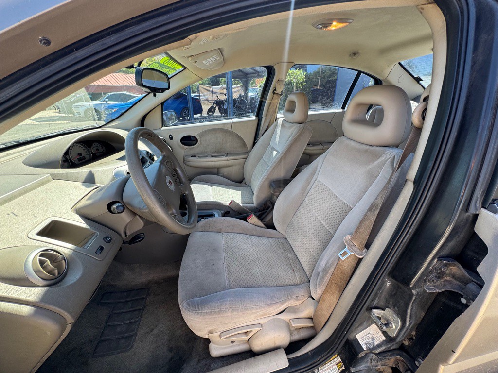 2006 Saturn ION Image 9