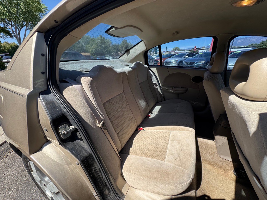 2006 Saturn ION Image 12