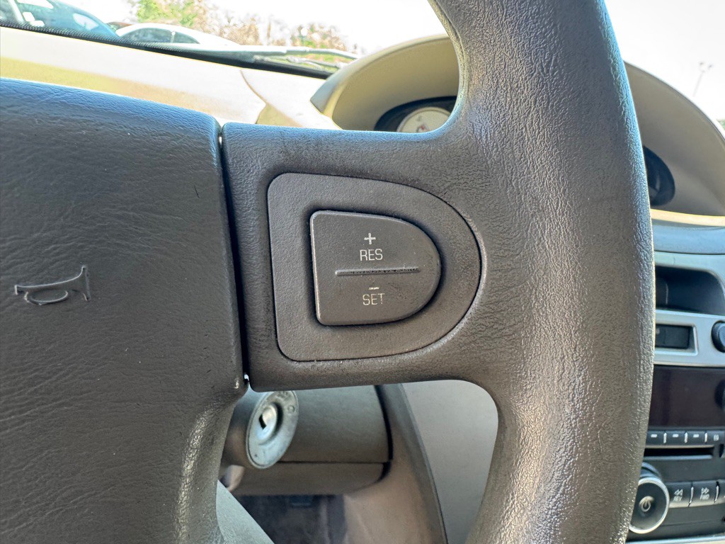 2006 Saturn ION Image 28